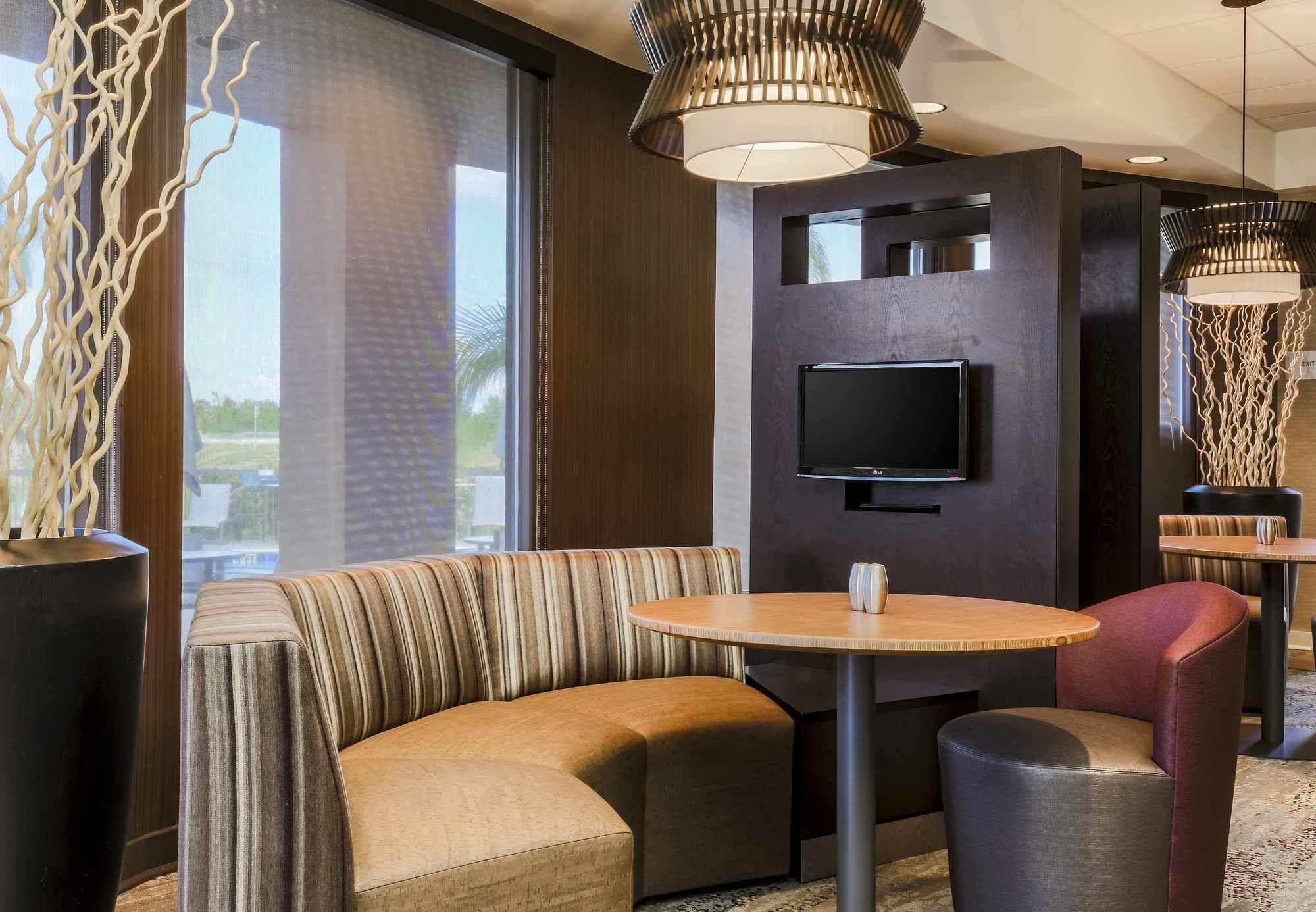 Courtyard By Marriott Orlando Lake Mary North Heathrow Extérieur photo